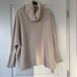 NWT jessica Simpson oversized cowl neck sweater size M